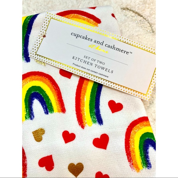 Cupcakes & Cashmere Rainbow Gold Heart Towel - Picture 2 of 2